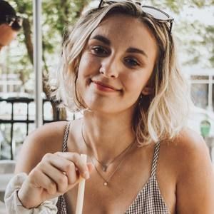 Meet your Posher, Abby